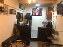 Barbería Old Times.  Barrio Cedritos, norte de Bogotá.  Corte cabello, arreglo de barba, mascarillas, pigmentación capilar, depilación facial, exfoliación, manicure y pedicure tanto para hombres como para mujeres.