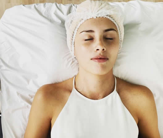Brisa Medical Spa, Centro de Estética Facial y Corporal, barrio Cedritos, norte de Bogotá.  Masajes Relajantes, Masaje Descontracturante, Reflexología, Masajes para Pareja, Masaje Cráneo Facial, Tratamientos Corporales, Masaje Terapéutico, Tratamientos Faciales, Jacuzzi y Sauna, Cejas, Pestañas y Depilación, Estética Facial y Corporal, Moldeadores y Deportivos, Bronceado, Spa Manos y Pies, Peluquería, Medicina Estética.