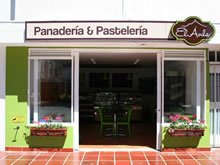 Panaderia y Pasteleria El Ávila. Cedritos, norte de Bogotá. Domicilios. Comida venezolana. Tortas y postres, Hallacas venezolanas, Cochitos de jamón, Mini pan de jamón, Pizca andina, Golfeados, Tequeños, Arepas.
