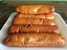 Panaderia y Pasteleria El Ávila. Cedritos, norte de Bogotá. Domicilios. Comida venezolana. Tortas y postres, Hallacas venezolanas, Cochitos de jamón, Mini pan de jamón, Pizca andina, Golfeados, Tequeños, Arepas.