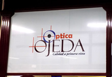 Ópticas en Cedritos Bogotá - La Optik - optometría, lentes de contacto bifocales, gafas, monturas, tratamientos, ortóptica, pleóptica, oftalmología, visión, examen visual.