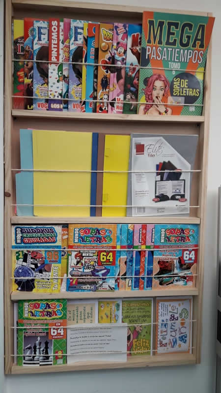 Papelería Copycom. Barrio Cedritos, norte de Bogotá.  Servicios de papelería, miscelánea, Mantenimiento computadores, punto de PagaTodo.  Papelería, útiles, piñatería, impresiones, impresión laser.  Trabajos y diseño en computador, volantes, carnets de identificación, argollado y laminación.  Punto de PagaTodo, pago de recibos de servicios públicos, giros nacionales, chance, baloto, SOAT y otros servicios.  Servicio técnico, mantenimiento y reparación de computadores, celulares e impresoras. Recarga de cartuchos de tinta y tóner.