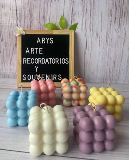 ARYS Arte, Recordatorios y Souvenirs.  Barrio Cedritos, norte de Bogotá.  Venta de velas personalizadas, artículos personalizados, recordatorios personalizados. Baby showers, Nacimientos, Bautizos, Primera comunión, 15 años, Grados, Matrimonios, Cumpleaños, Aviversarios, Navidad, Partida de un ser querido, Revelación de sexo, Fechas especiales para tus mascotas, Eventos empresariales. Servicio domicilio, envíos todos el país, Colombia.