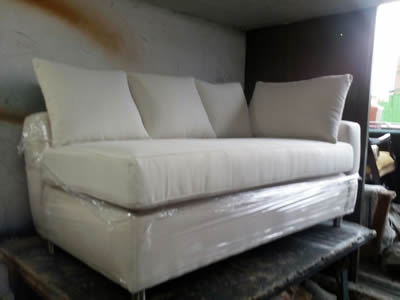 MN Fábrica MOBLINORTE - Sofás y Tapizados.  Cedritos, Bogotá.  Diseño de tapicería, Sofás sobre medidas, Muebles en cuero pigmentados, Poltronas, Restauración.